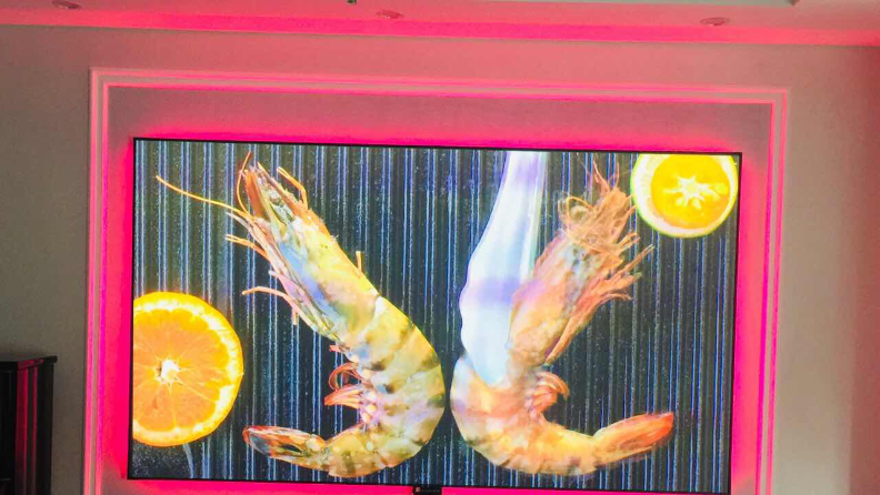 激光電視如何搭配比較好？天生一對(duì)，是不是？